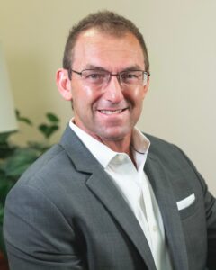 Riccomini Headshot ()